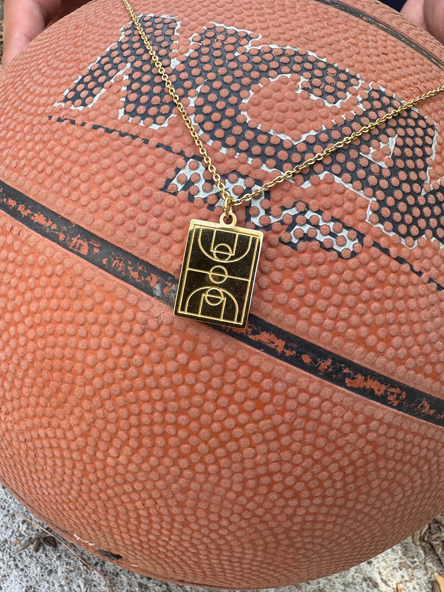 Basketball Court Pendant – Gold